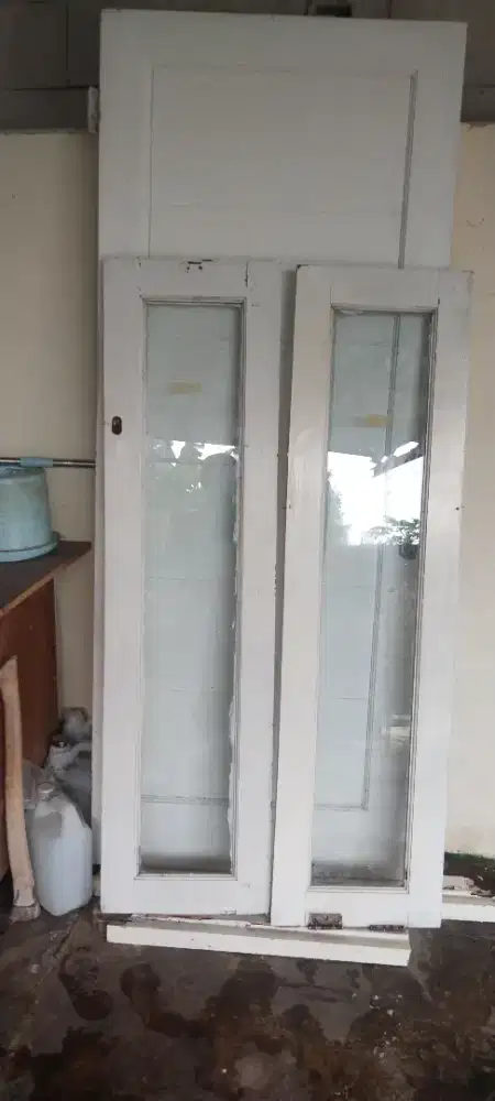 Di jual daun pintu dan daun jendela