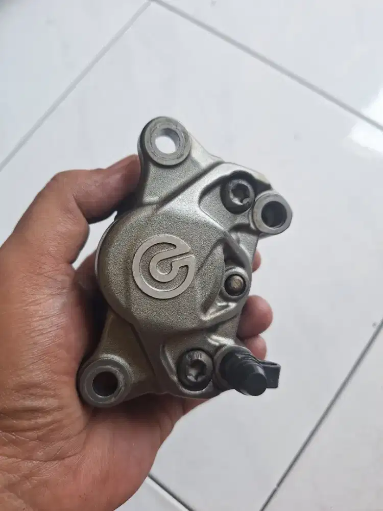 Kaliper Brembo 2 piston 1 pin universal original