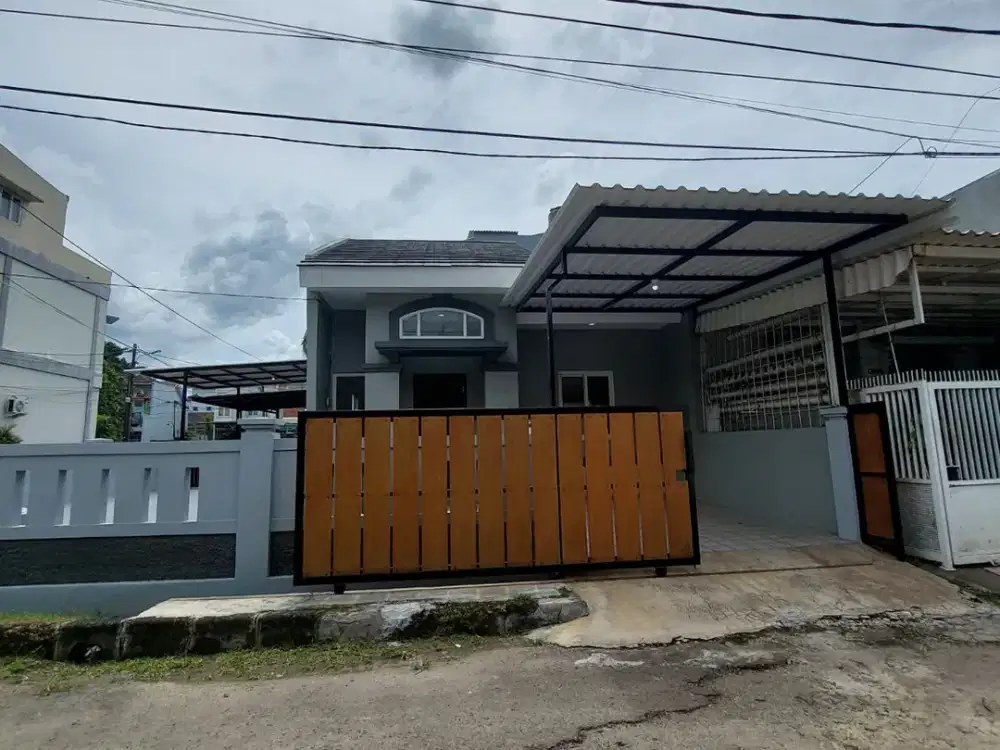 Dijual Rumah Murah Shm di Sektor 6 Gading serpong  Posisi Hook /jln utama