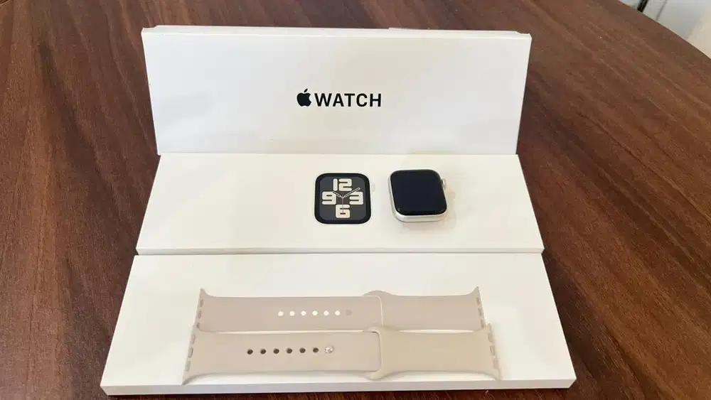 Apple Watch SE (Gen 2) - starlight (40mm)