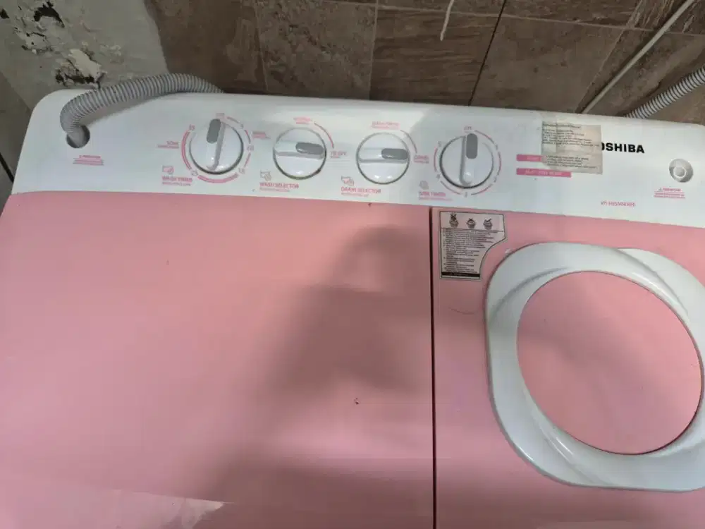 Mesin Cuci Lucu warna pink