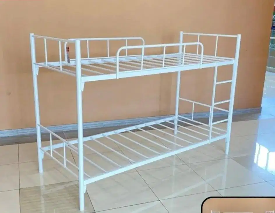 Tempat Tidur Tingkat