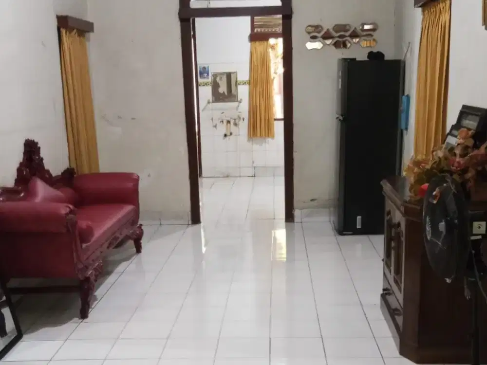 Dijual Rumah Siap Huni Cocok Untuk Usaha di Senen Jakarta Pusat Lokasi Sangat Strategis