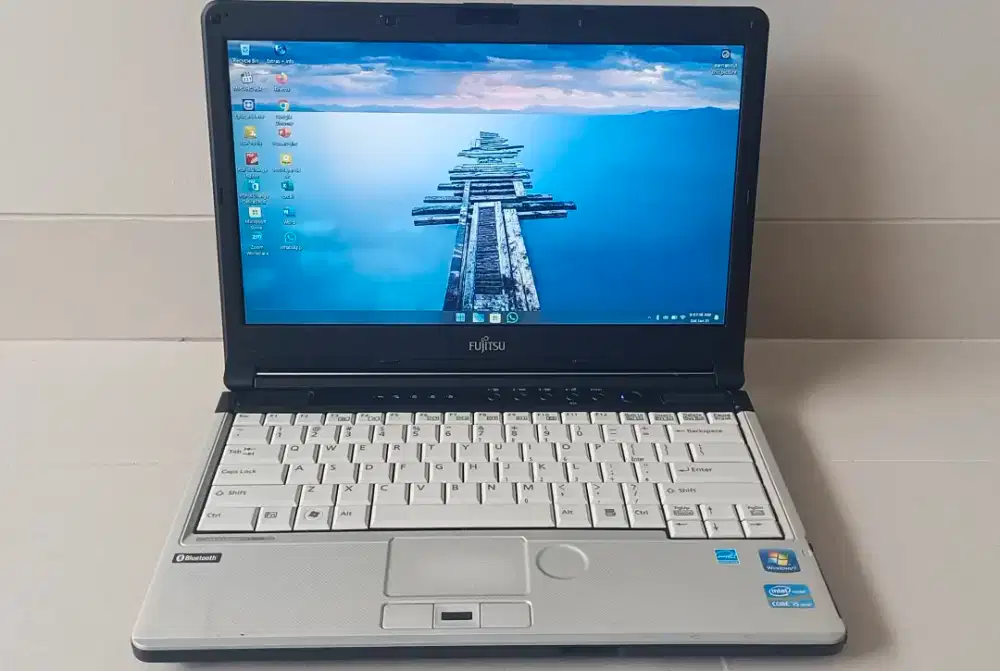 Fujitsu lifebook S761 core i5 ram 8gb ssd 128gb + 320gb
