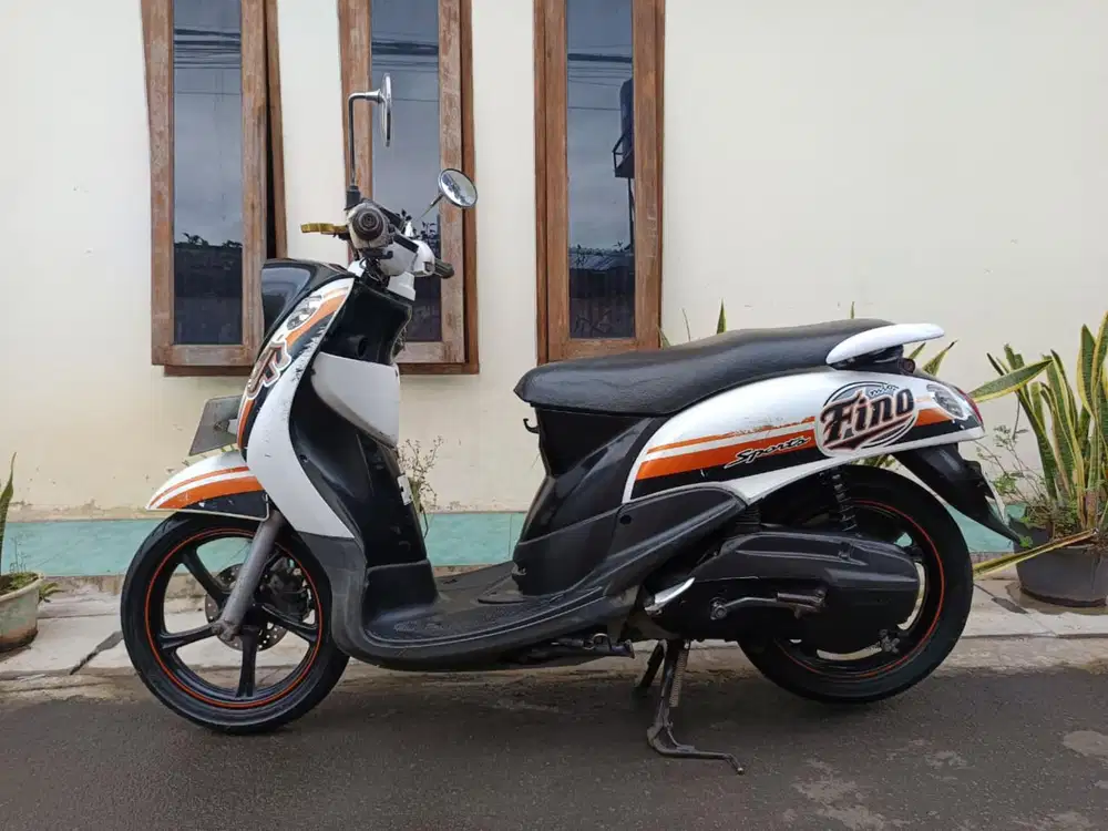 Yamaha fino karbu 2013 lengkap bagus