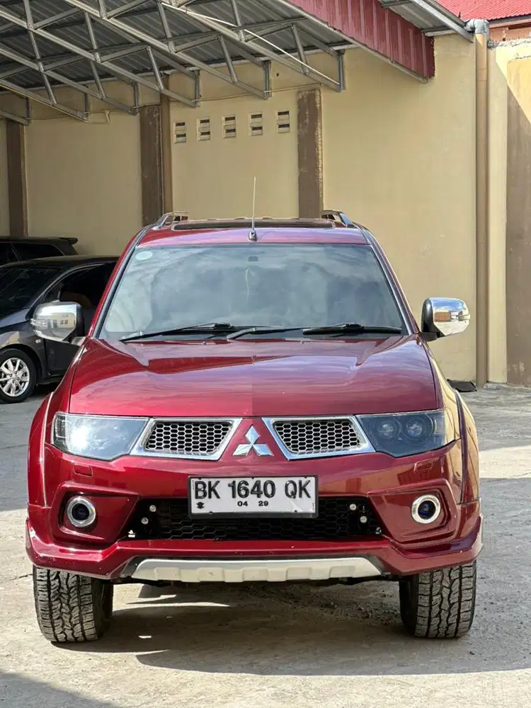 Mitsubishi pajero dakar limited 2013