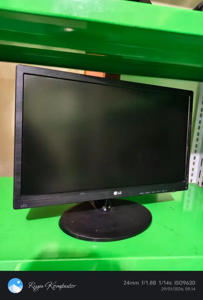 Monitor LED LG 19 inch wide