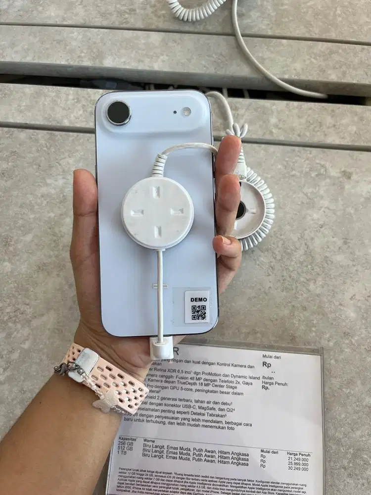 Kredit iphone AIR hanya ktp aja bisa tanpa DP