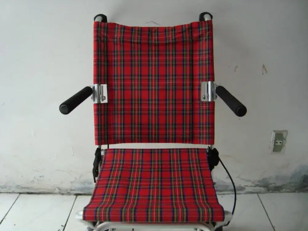 Kursi Roda Lipat Bekas