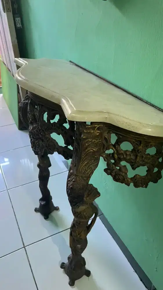 MEJA RUANG TAMU ANTIK