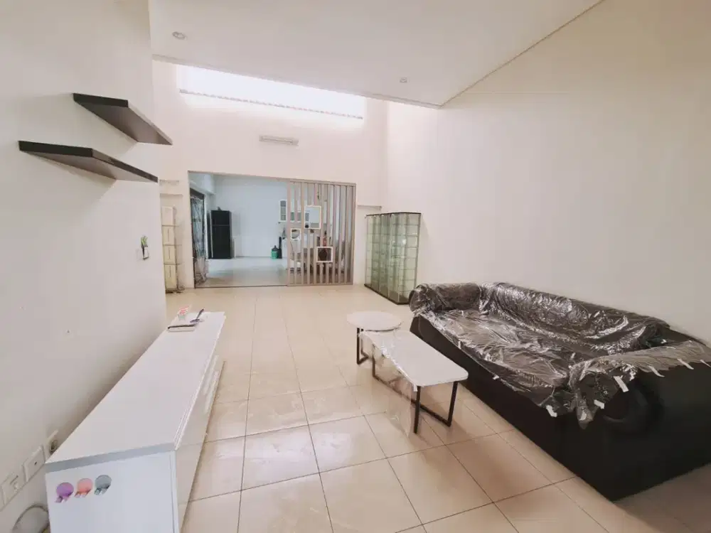 Dijual Rumah Nyaman di Kota Baru Parahyangan Full Furnished