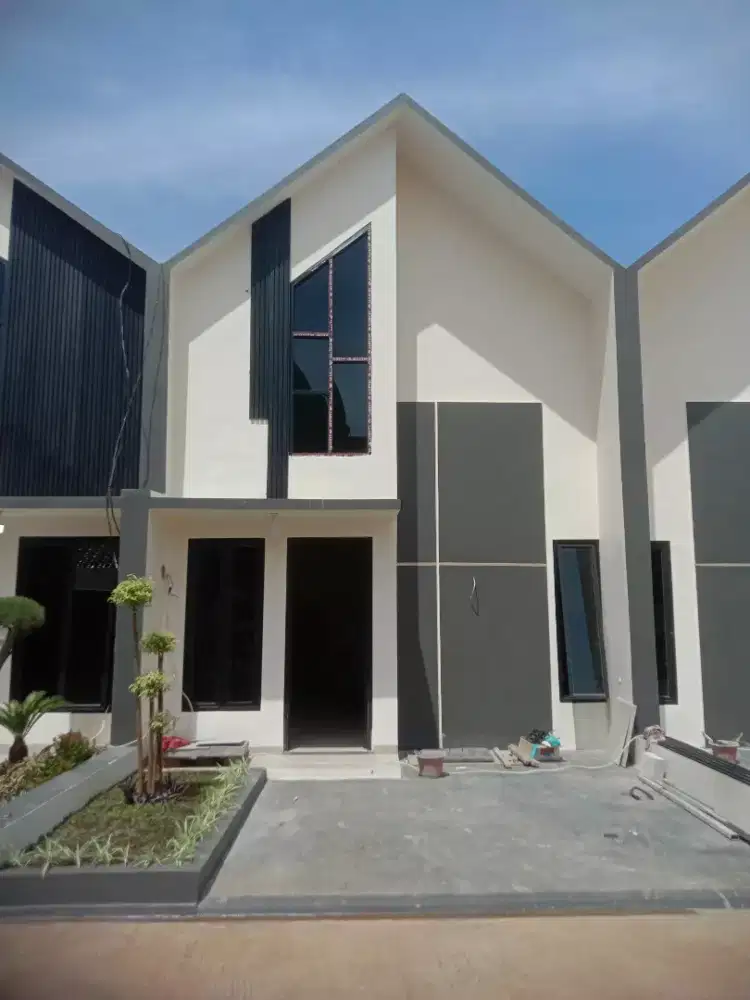 Rumah bebas banjir dekat stasiun