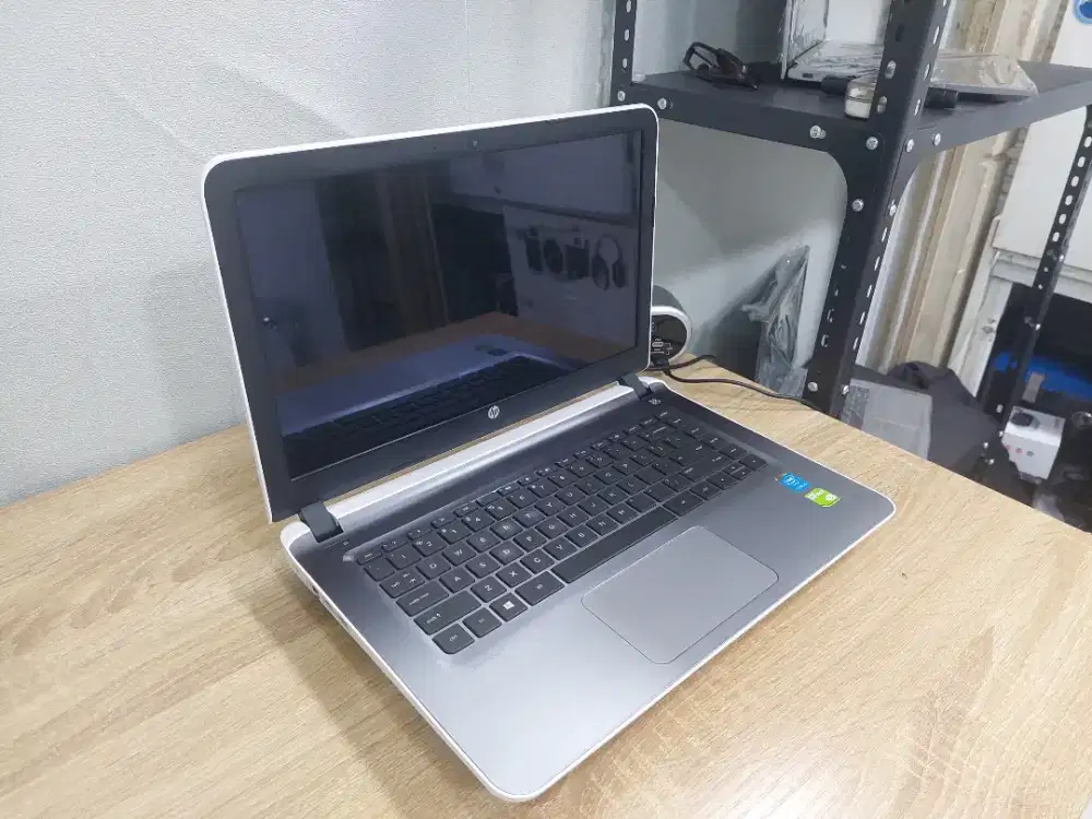 Laptop HP Pavilion X360 Core i5 Nvidia GeForce 940M