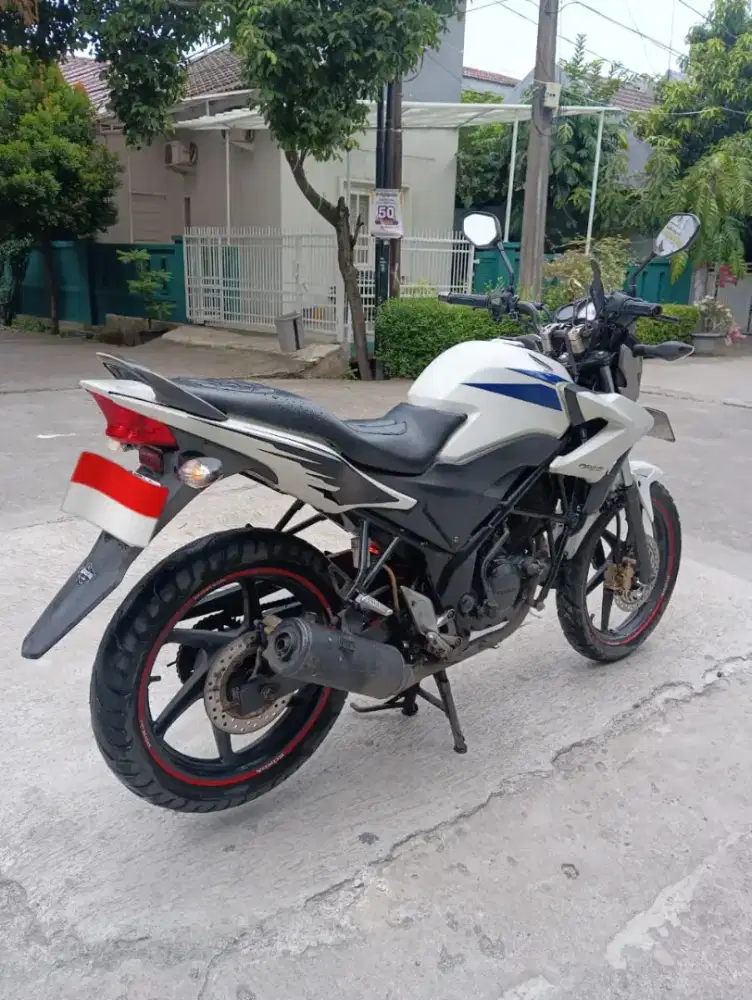 Honda CB 150R 2013