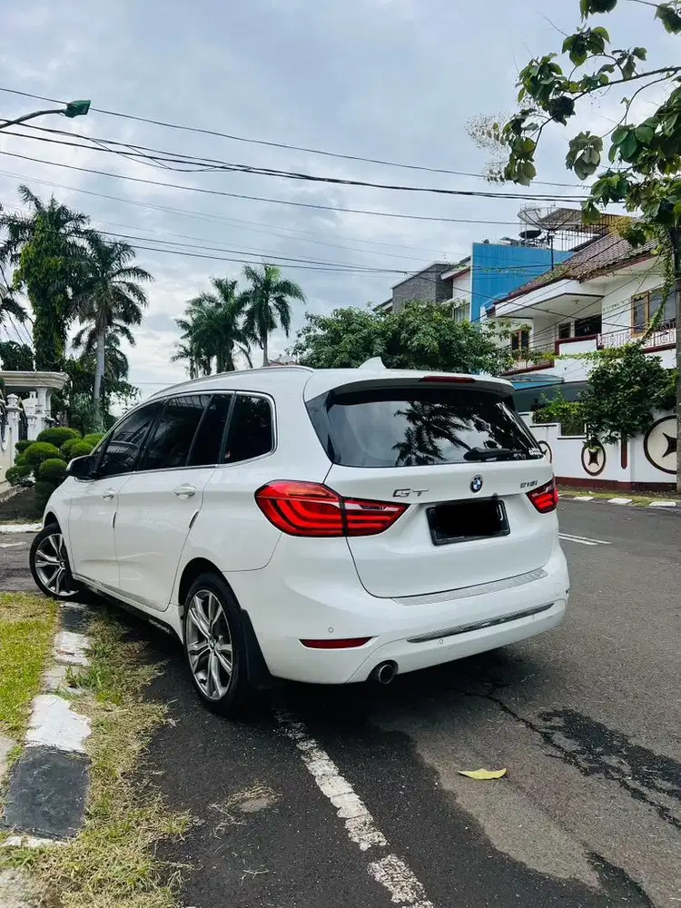 CASH BMW 218 GRAN TOURER 3 BARIS 7 SEAT PANORAMIC SUNROOF ANTIK RARE