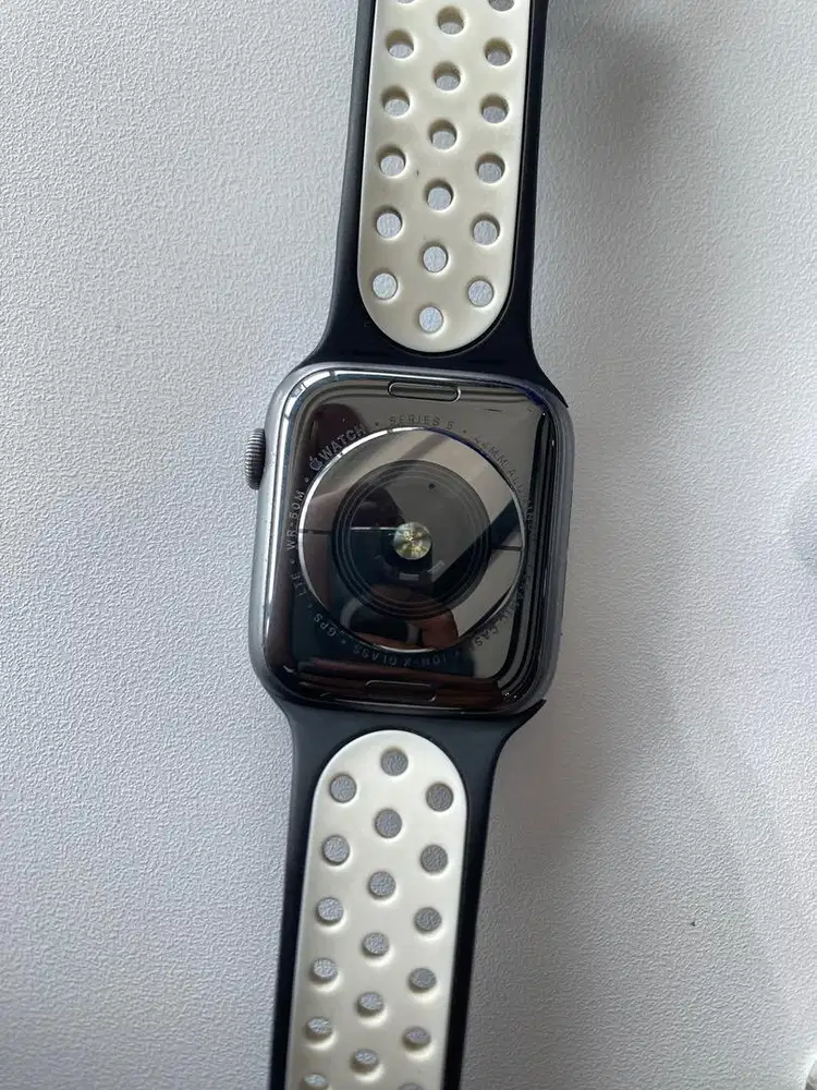 iWatch Series 5 44mm