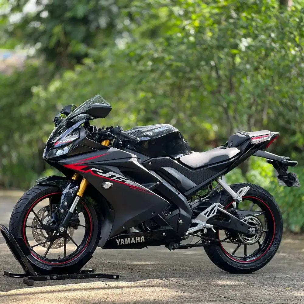 YAMAHA YZF R15 V3 2019 BLACK KM RENDAH SUPER MULUS