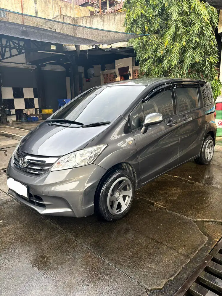 Honda Freed 2012 Bensin