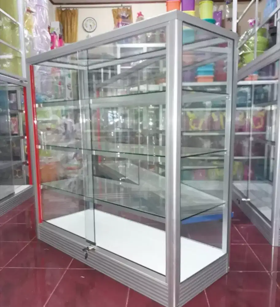 Etalase 1Mx1M Buat Perlengkapan Usaha