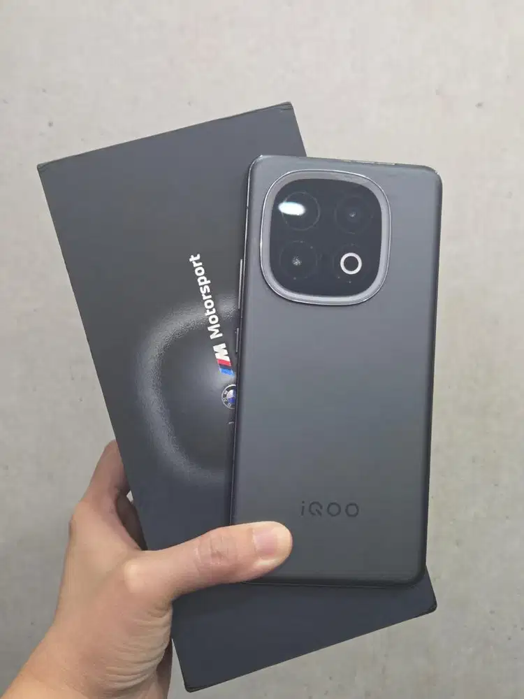 Second IQOO 13 16/512 lengkap