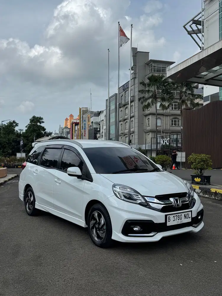 DP 10 JT Honda Mobilio Rs Matic Nik 2015 Mobil Rawatan Pajak Panjang