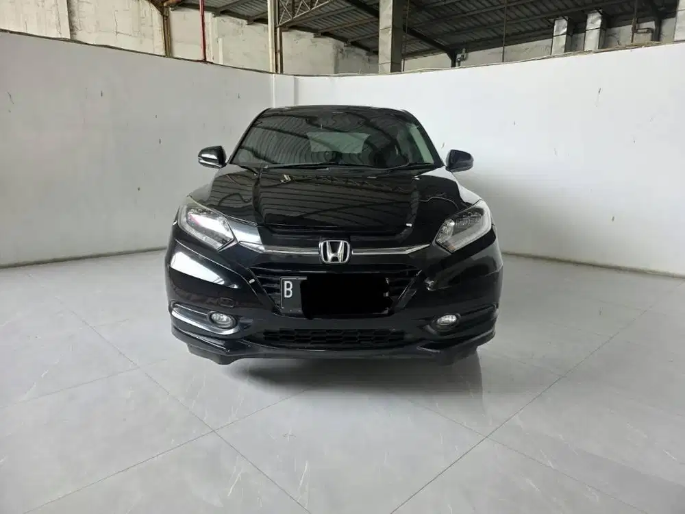 Honda HRV Prestige 1.8 AT ( Matic ) 2016 Hitam  km 75rban plat genap
