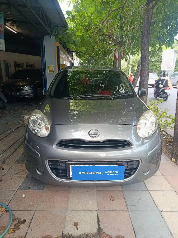 NISSAN MARCH 1.2 AT 2013 ABU2
JL.RAYA JEMURSARI MOBIL 1717