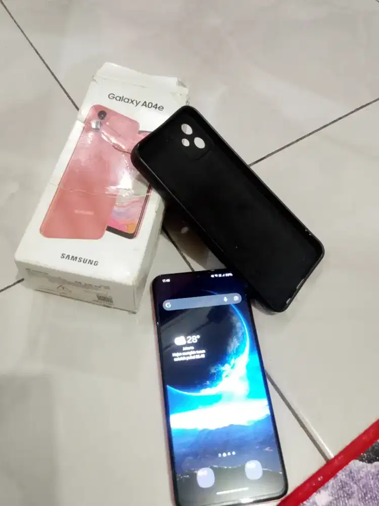 di jual hape samsung Galaxy a04e 
Ram 3/32 hape + kerdus aja