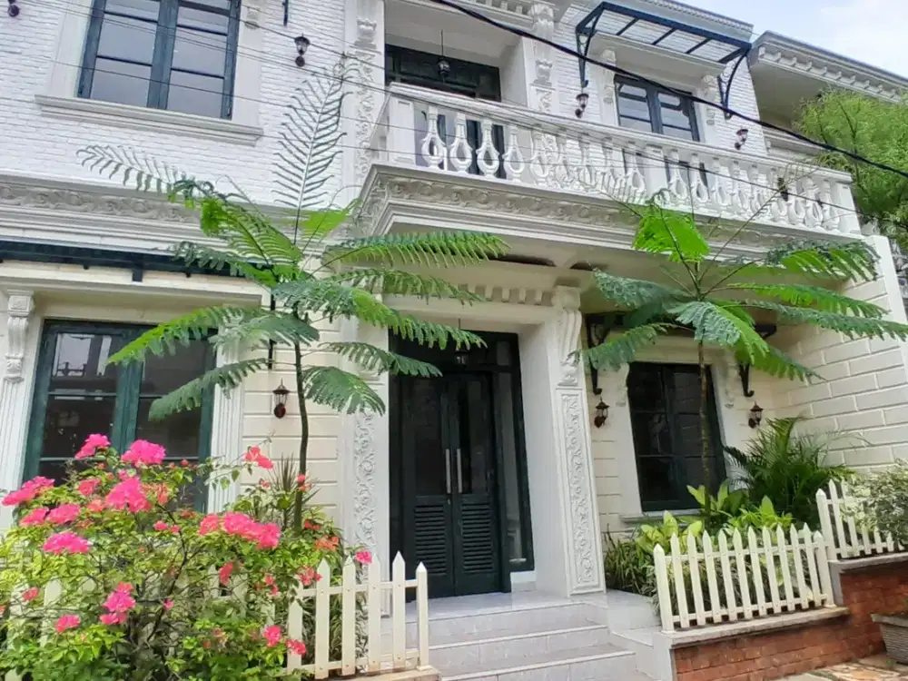 Rumah Kos Cantik atau Rumah untuk Keluarga Besar di Cireundeu.