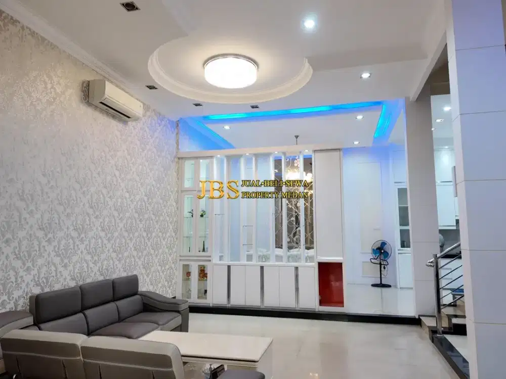 Rumah 2,5 Tingkat Dijual di Komplek Cemara Asri - Medan