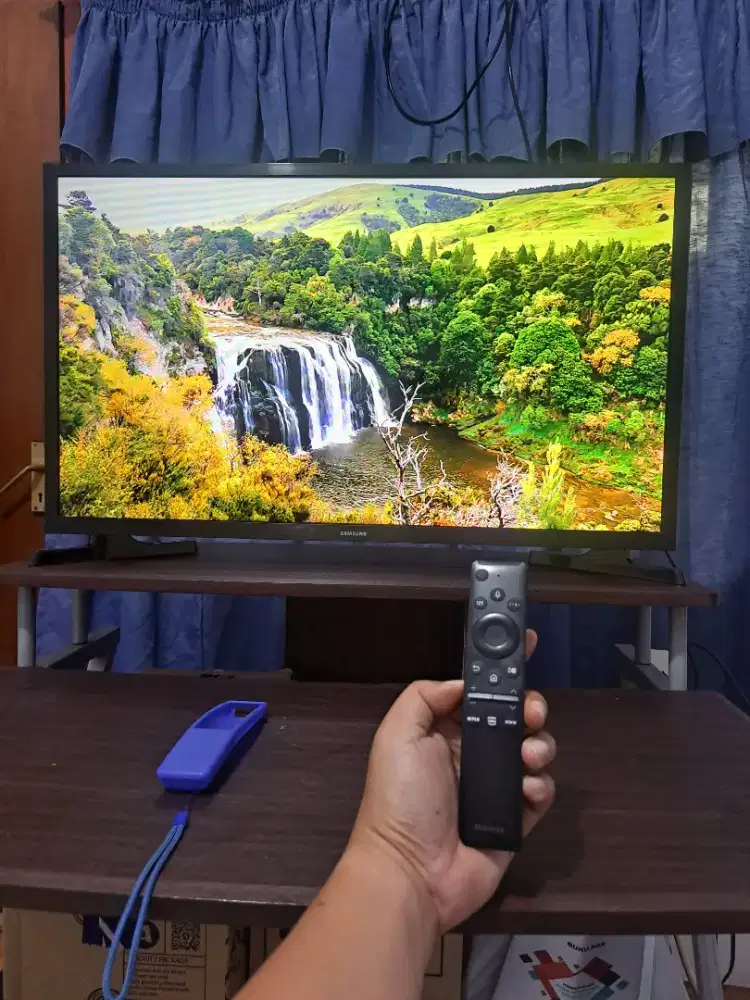 SAMSUNG SMART TV 32T4500 INCH MULUS 98%