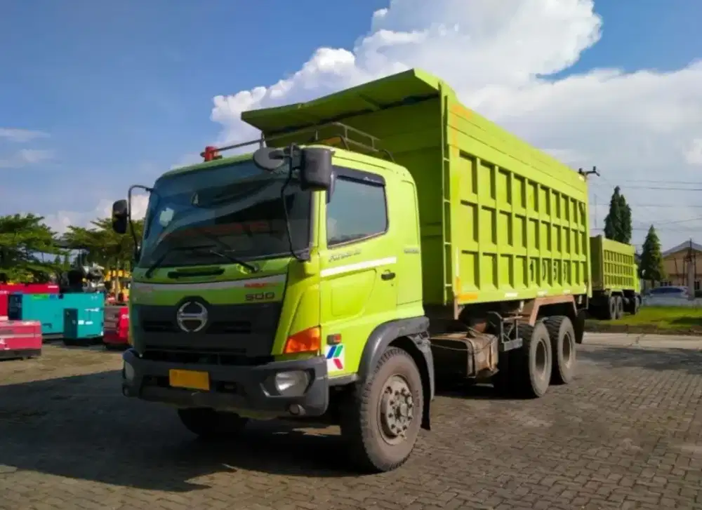 Hino FM 260 JD 6X4 Dump Truck