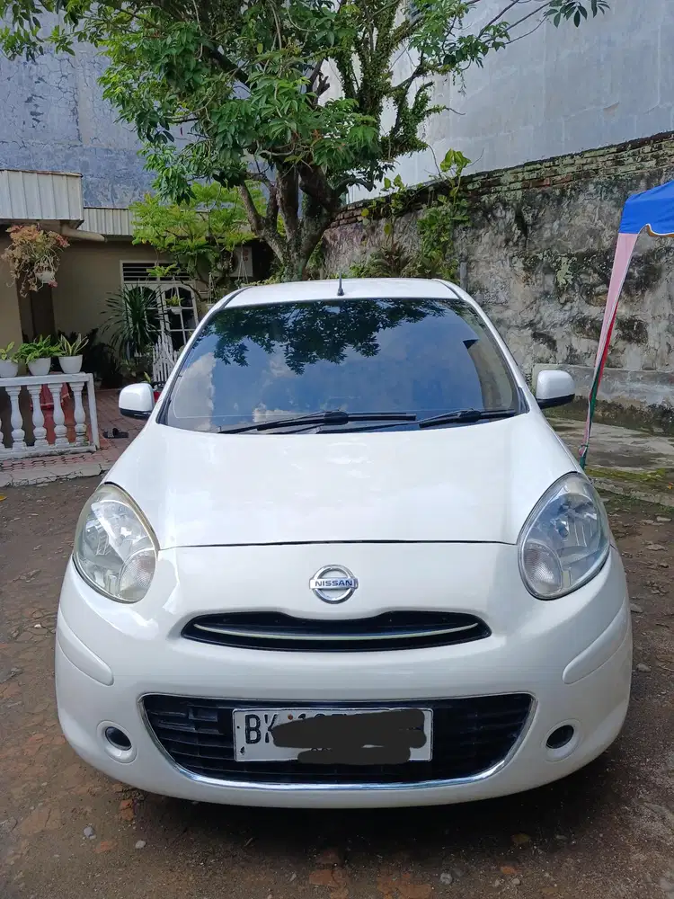 Nissan March 2012 Bensin