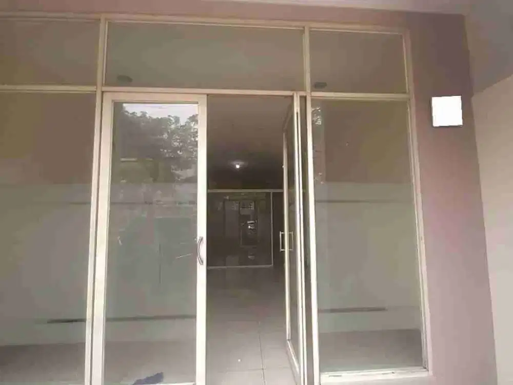 Dijual Ruko Green Lake City, lt 4.5x15, Boulevard pinggir jalan