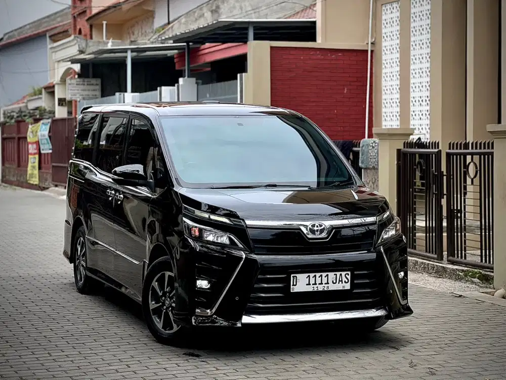 Toyota Voxy 2018 Bensin