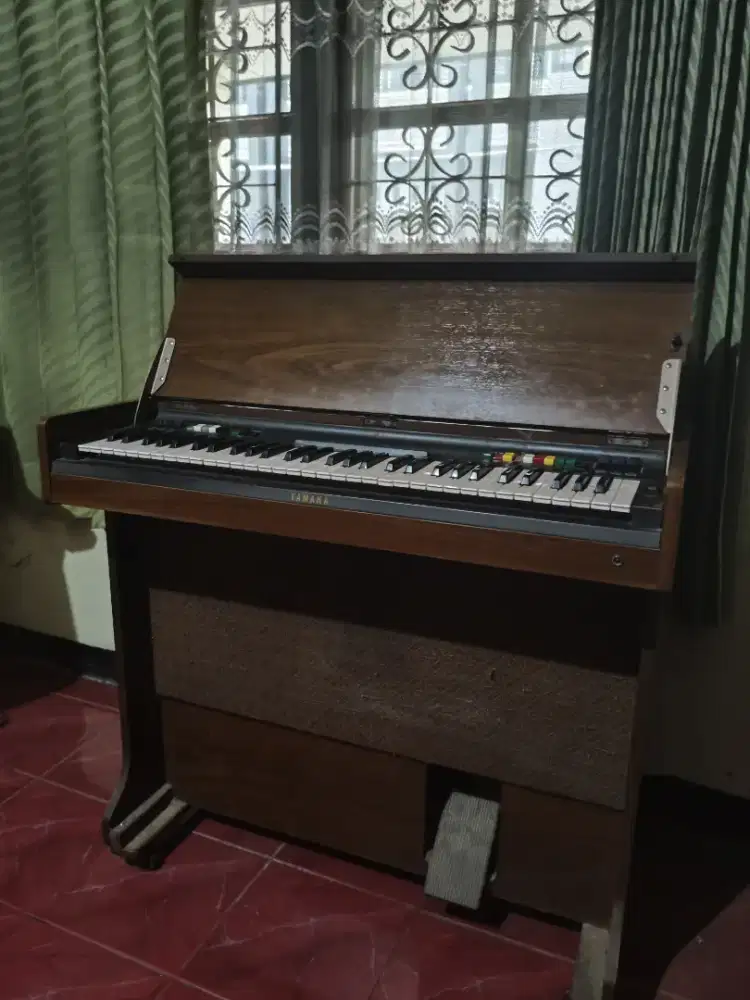 Yamaha keyboard organ CN 70