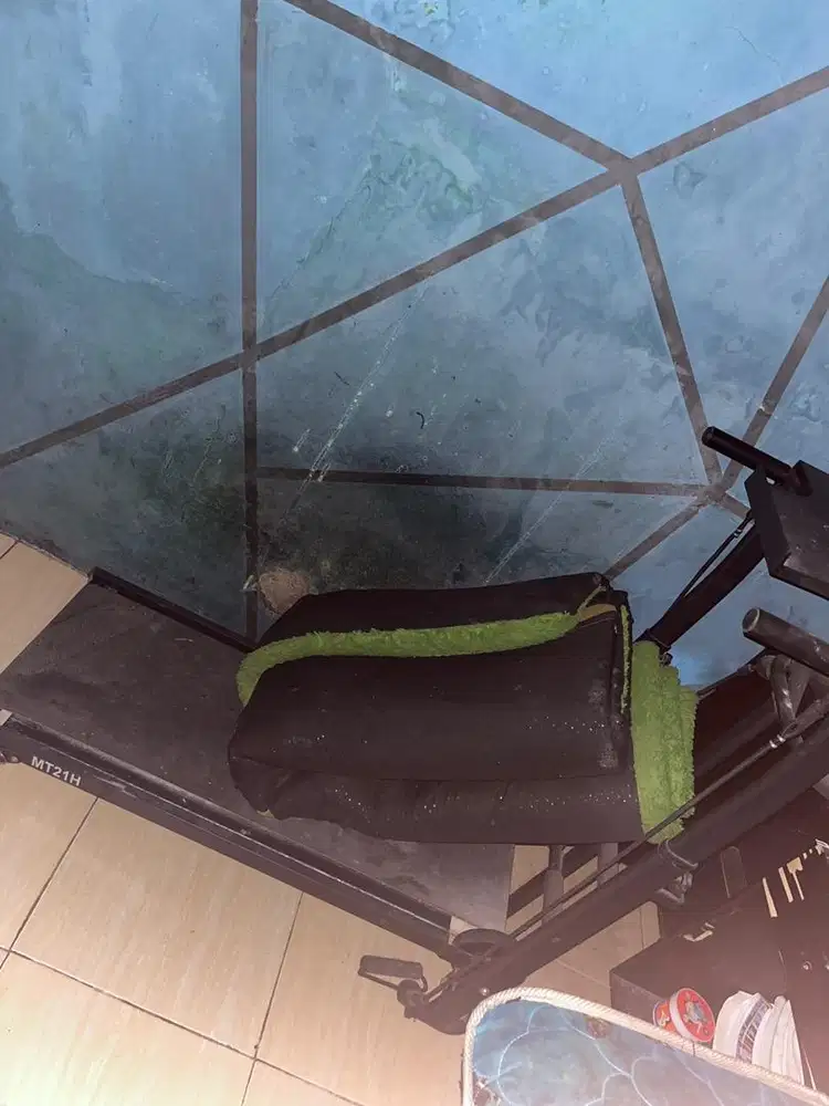 alat olahraga treadmill