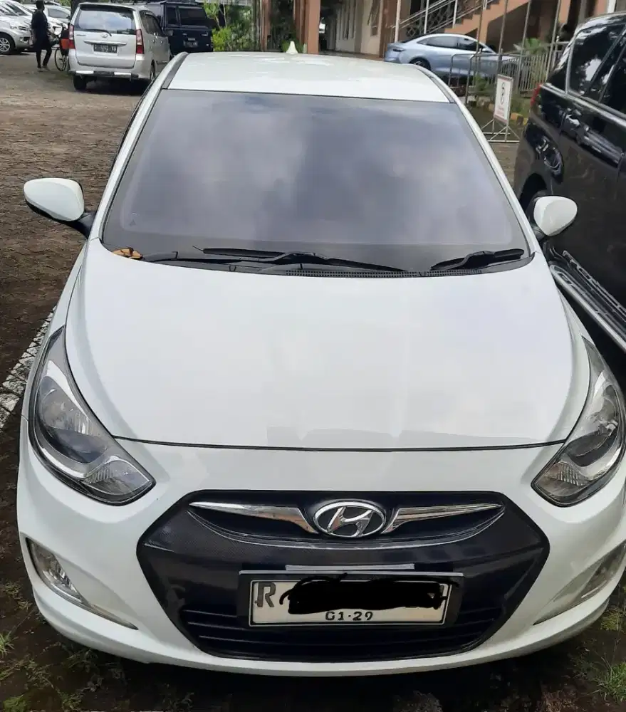 Jual Grand avega MT Istimewa Low Kilometer