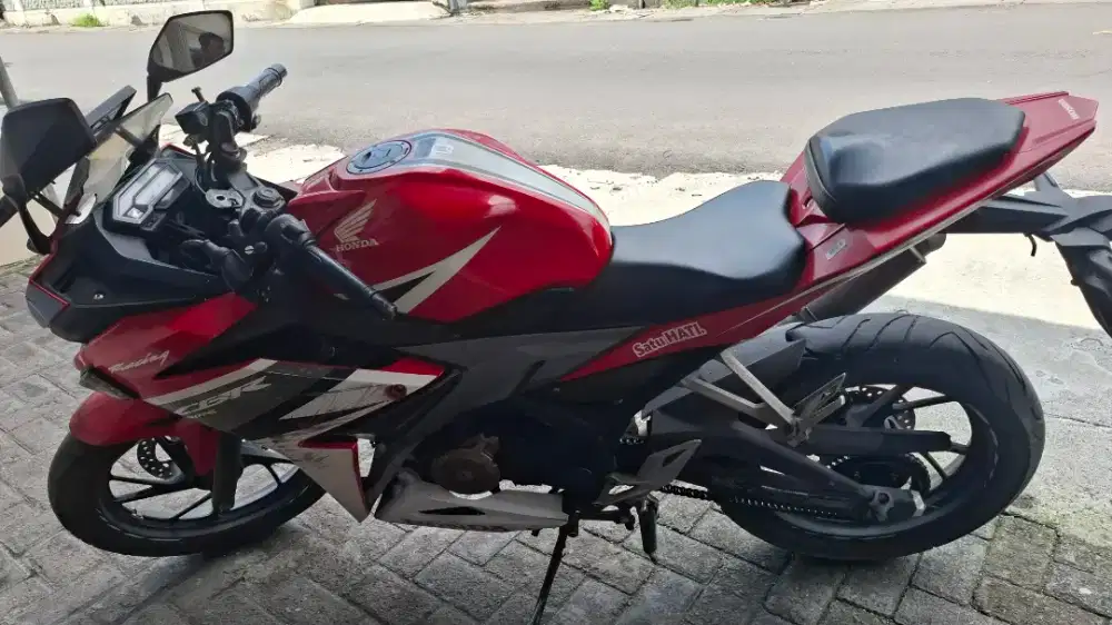Honda CBR 150 Jual Honda CBR 150 tahun 2017 plat AE pare Kediri
