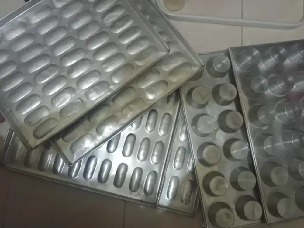 loyang loyang cup cake dan lidah kucing