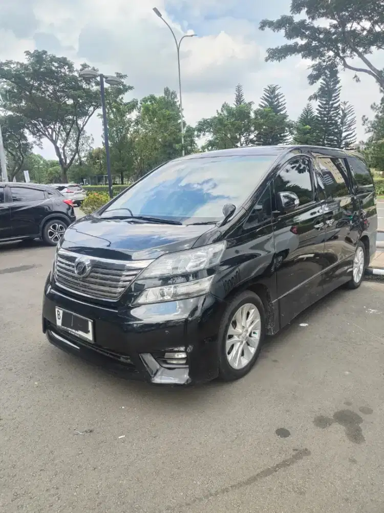 Toyota Vellfire Z 2010