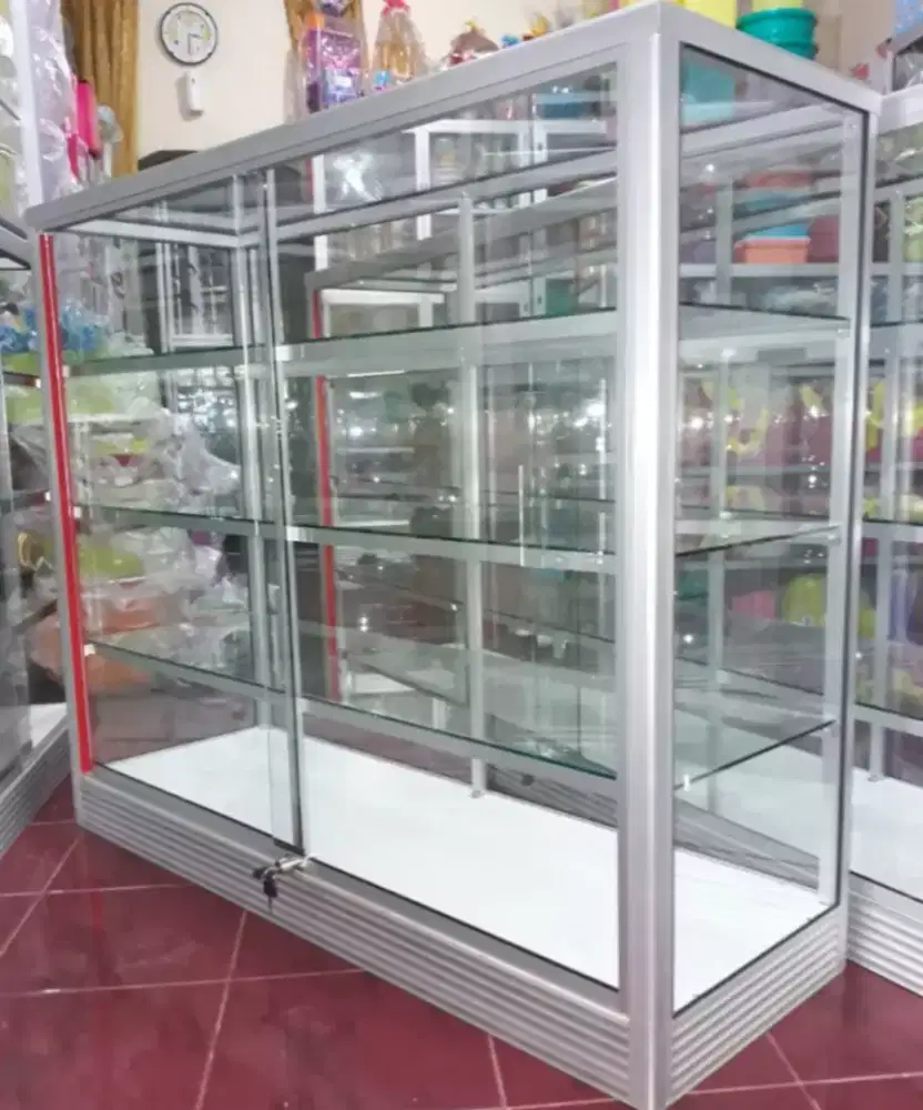 Etalase Kaca Serbaguna Dengan Pintu Geser Panjang 1,2 Meter