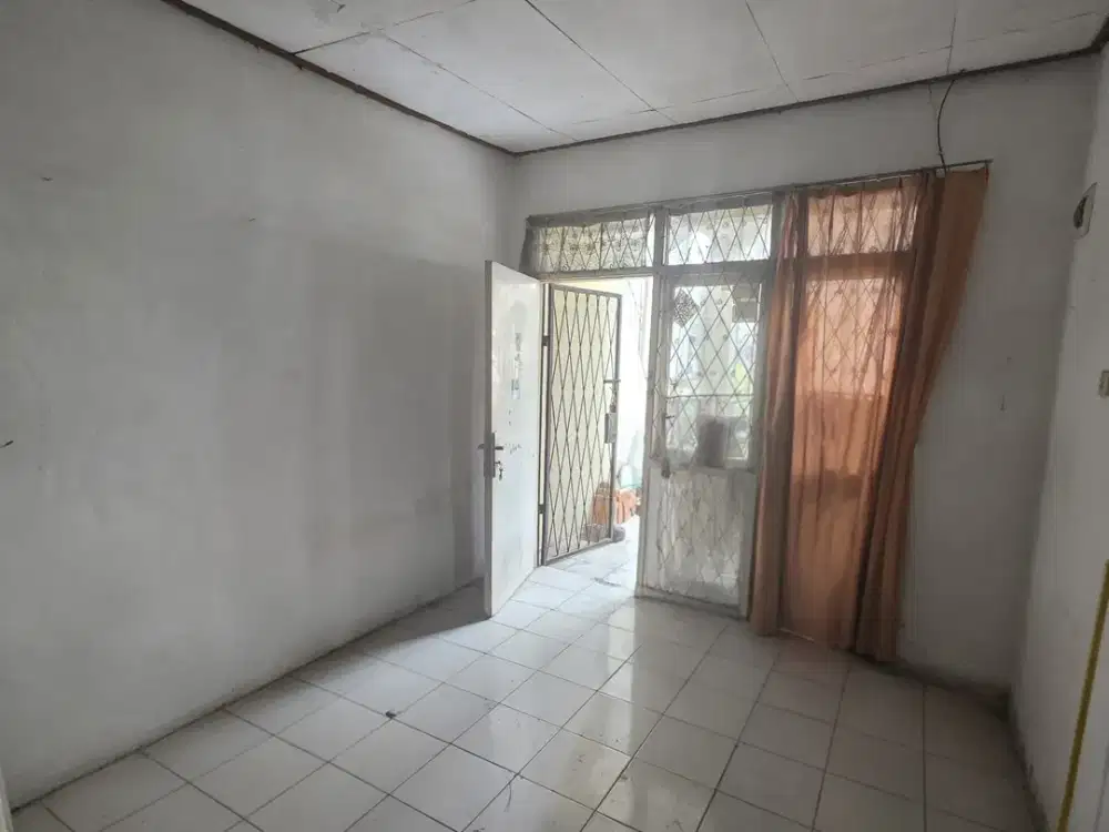 Dijual Rumah Nyaman Siap Huni Lokasi Strategis di Taman Cibaduyut Indah 1 Bandung