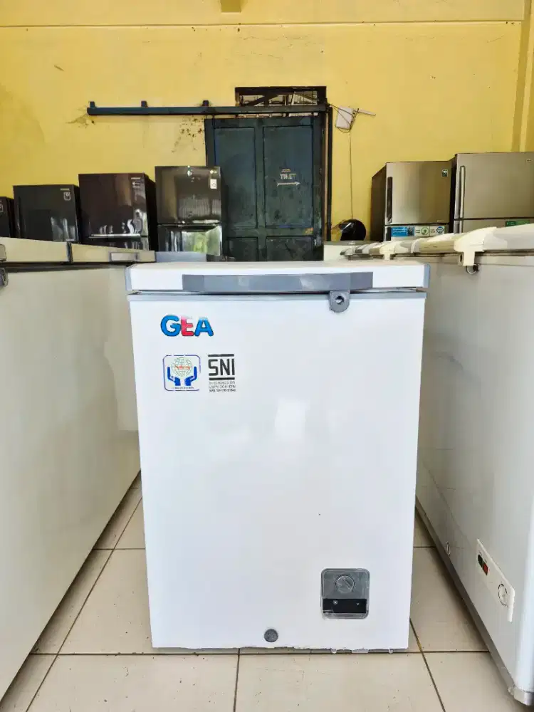 FREEZER GEA 100L ORI 1,450 AJA SAMA ANTAR