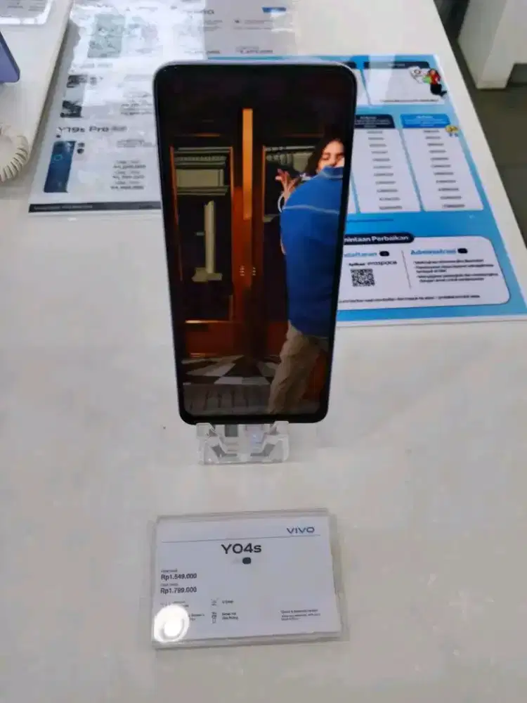 Hp Vivo y04s baru
