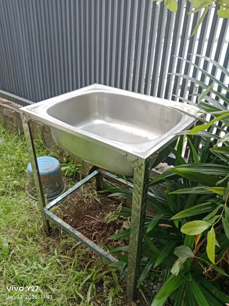 Sink stainless kondisi baik