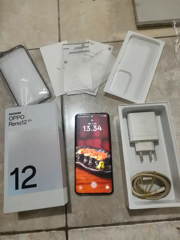 oppo reno 12 5G 12/256gb fullset garansi ada minus