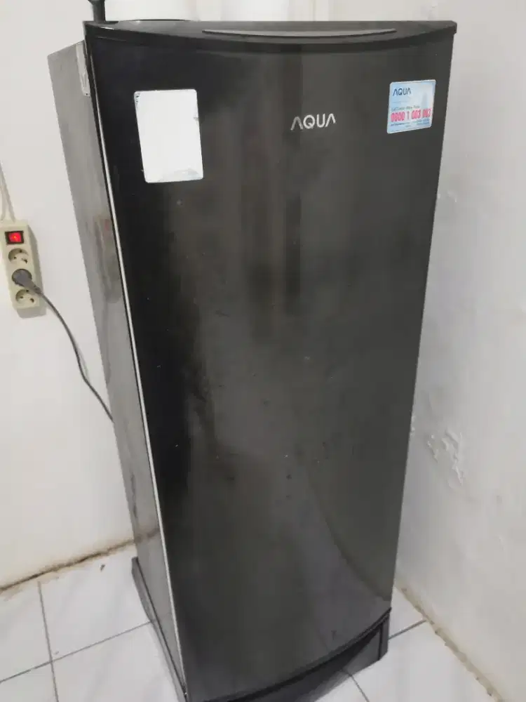 Kulkas aqua 1 pintu