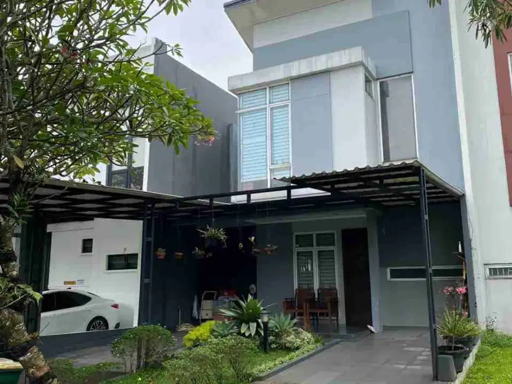 Kawasan  banyak pohon sejuk dan yaman sudah Full Renovasi dan Furnished ,siap huni