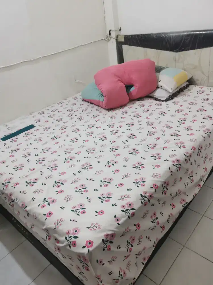 Kasur ukuran queen bed